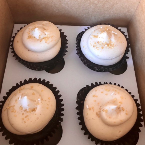 Meet your Posher, Claudia - Picture 3 of 3